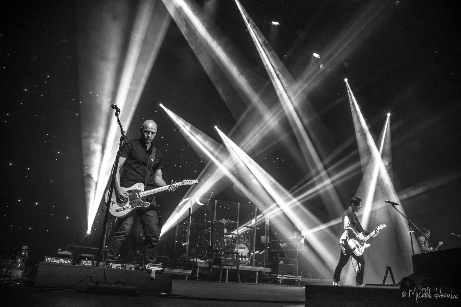 Potřetí aplaudovalo koncertu Chinaski plné Forum Karlín