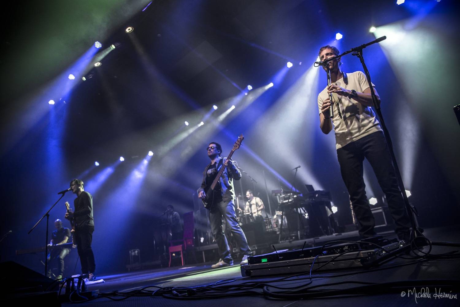 Potřetí aplaudovalo koncertu Chinaski plné Forum Karlín