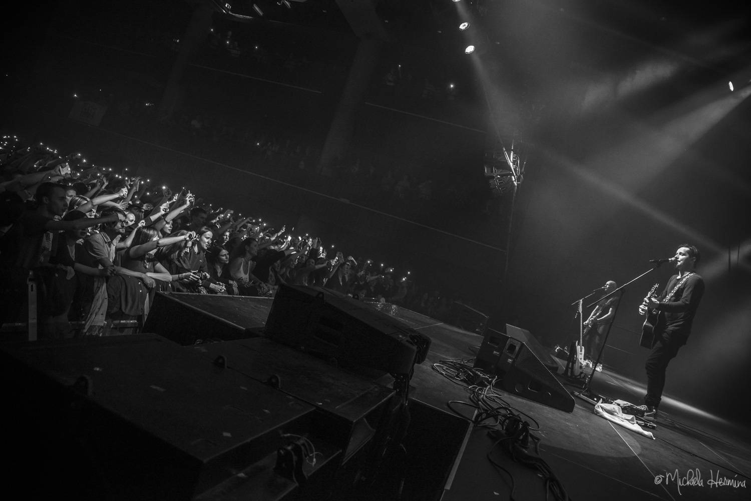 Potřetí aplaudovalo koncertu Chinaski plné Forum Karlín