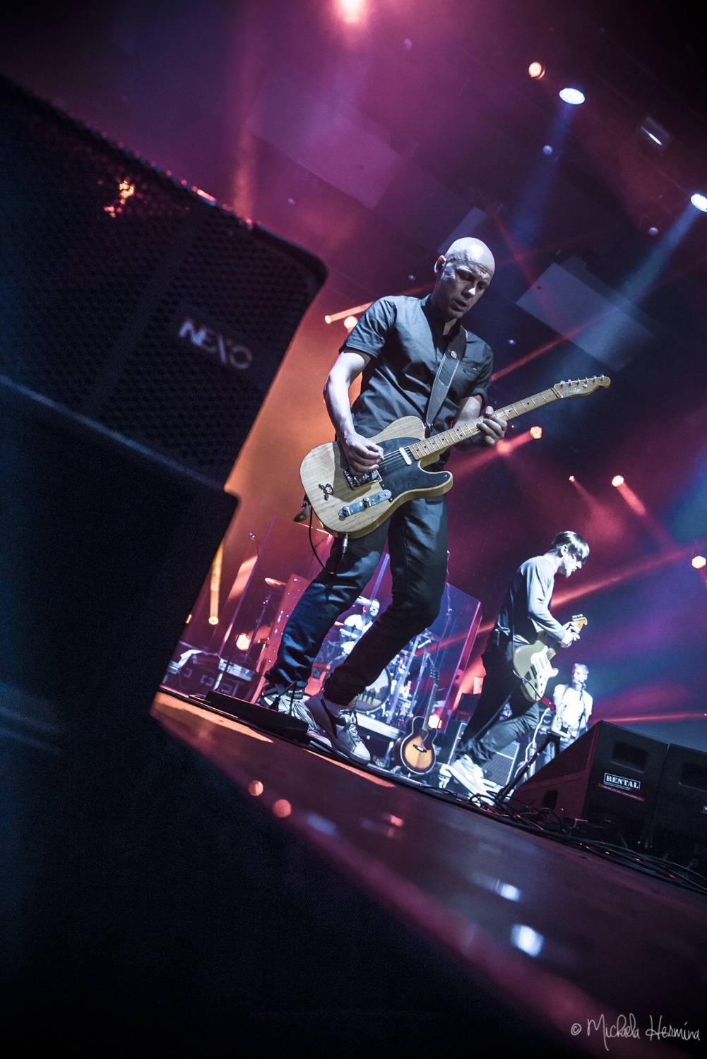 Potřetí aplaudovalo koncertu Chinaski plné Forum Karlín