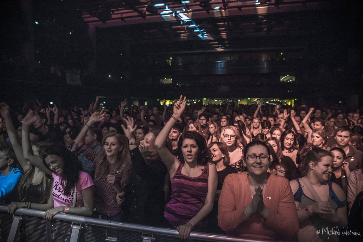 Potřetí aplaudovalo koncertu Chinaski plné Forum Karlín