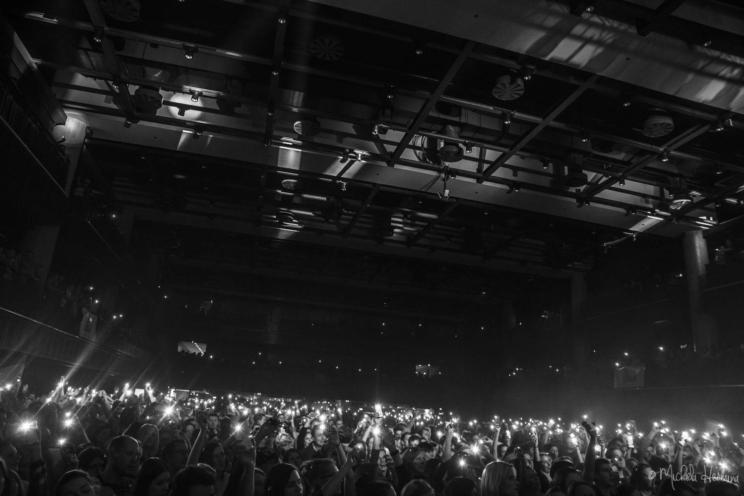 Potřetí aplaudovalo koncertu Chinaski plné Forum Karlín