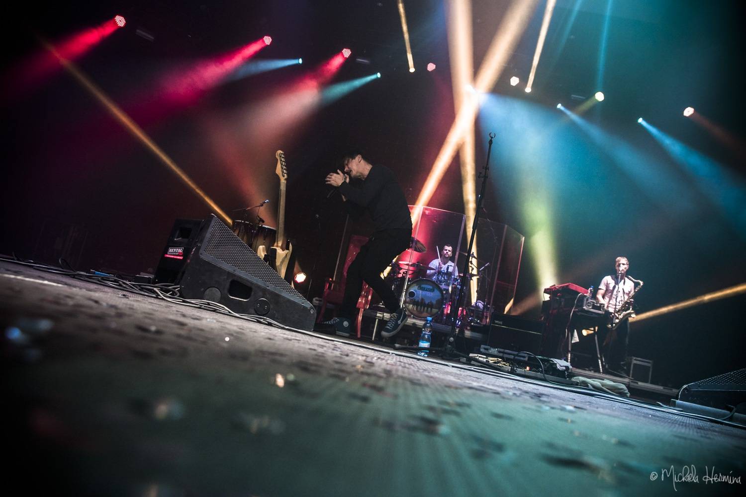 Potřetí aplaudovalo koncertu Chinaski plné Forum Karlín