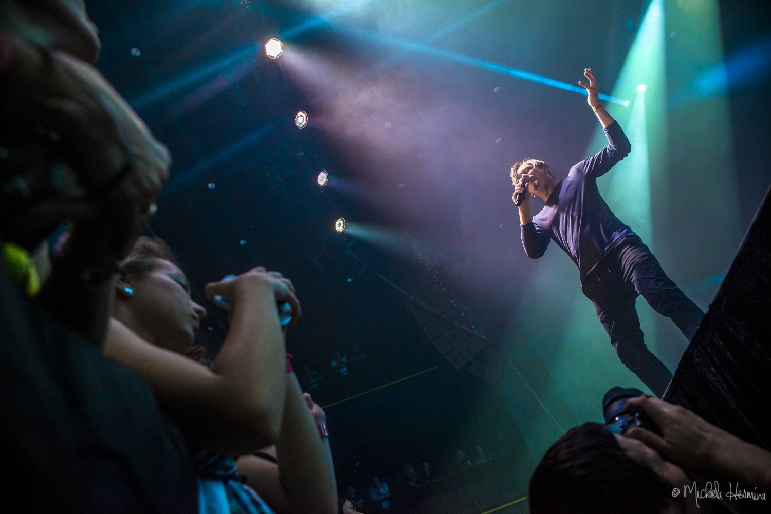 Potřetí aplaudovalo koncertu Chinaski plné Forum Karlín