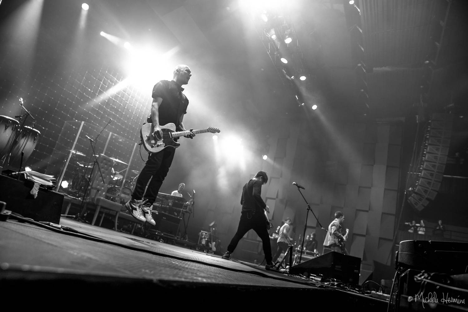 Potřetí aplaudovalo koncertu Chinaski plné Forum Karlín