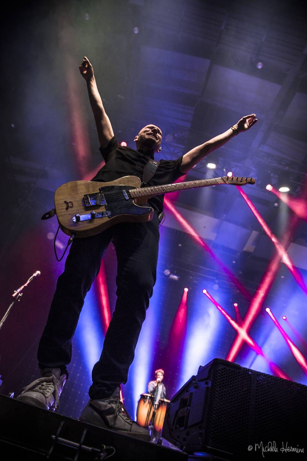 Potřetí aplaudovalo koncertu Chinaski plné Forum Karlín