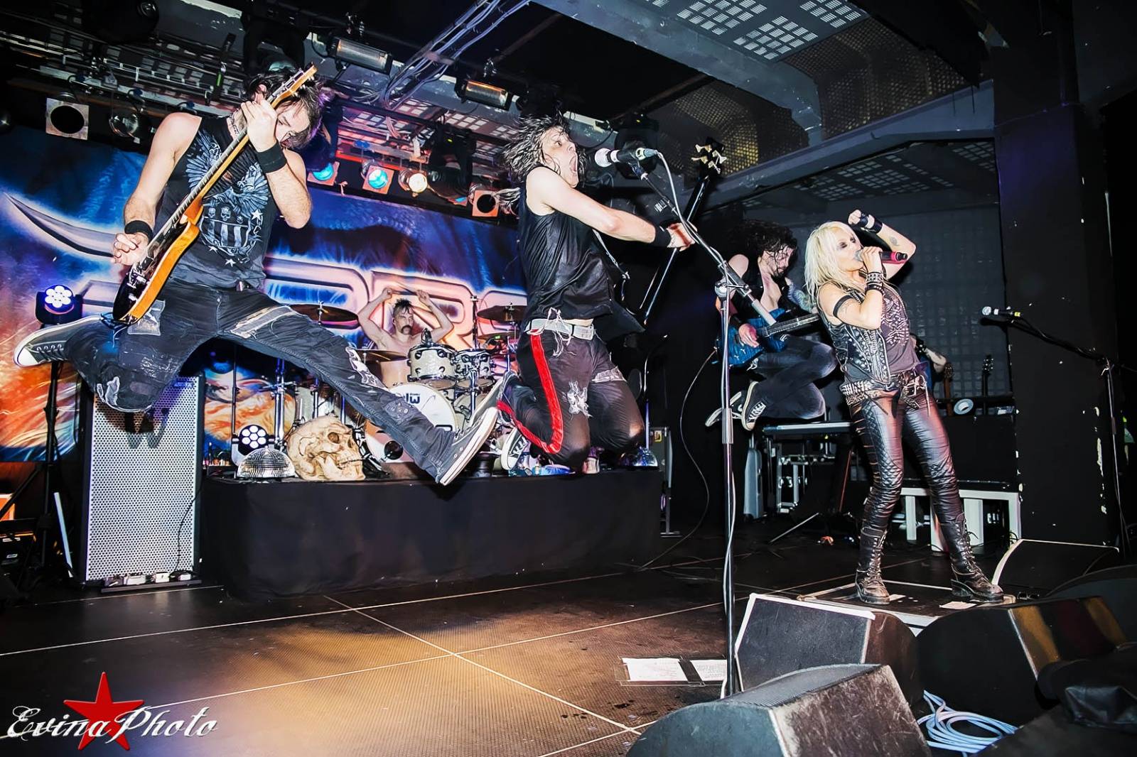 Doro Pesch ví, jak vyzrát na věk. V Praze řádila jako zamlada