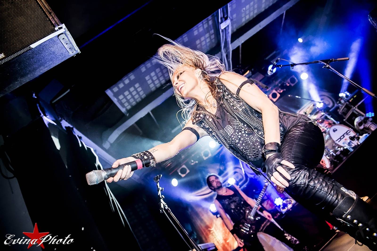 Doro Pesch ví, jak vyzrát na věk. V Praze řádila jako zamlada