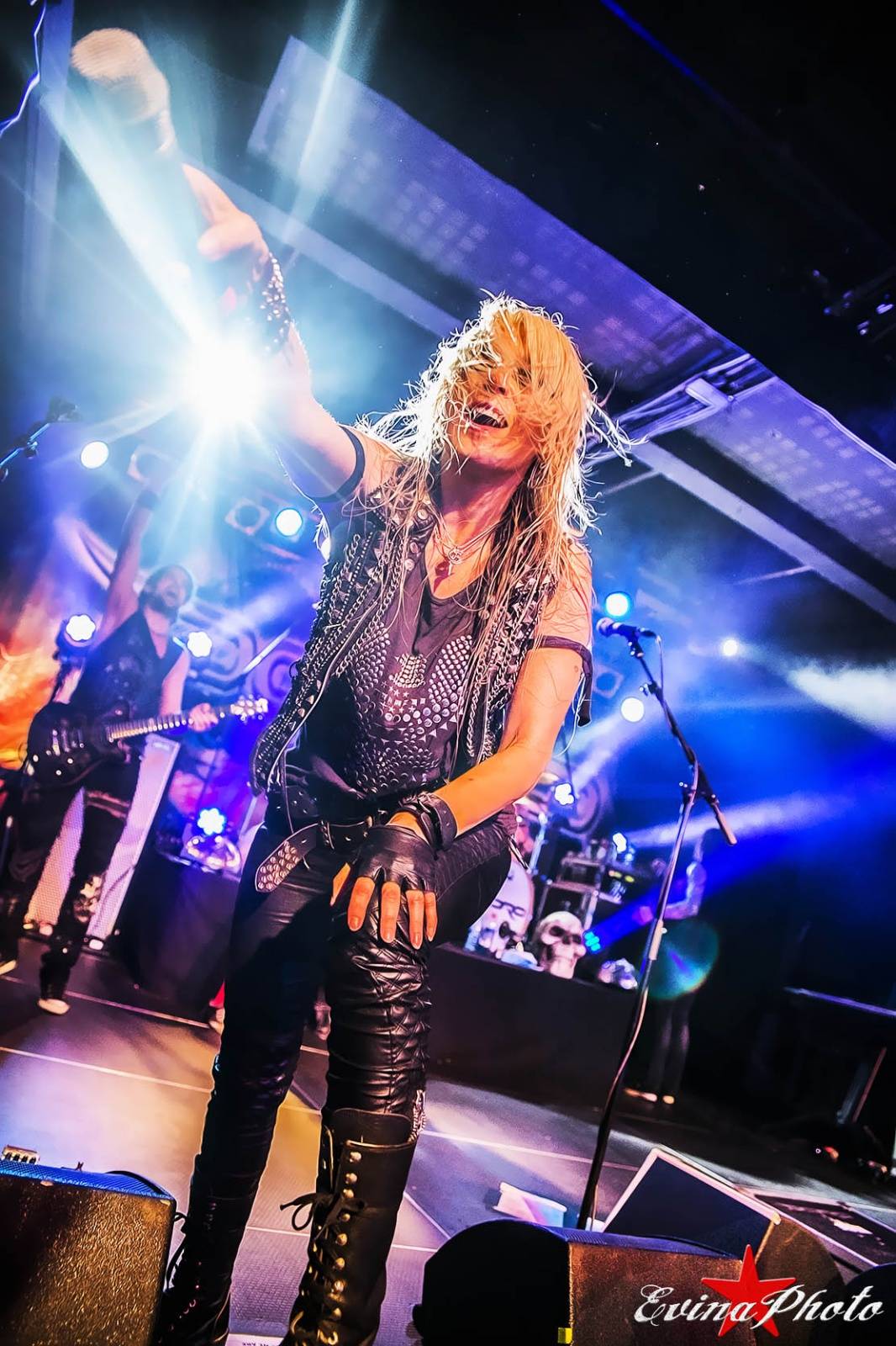 Doro Pesch ví, jak vyzrát na věk. V Praze řádila jako zamlada