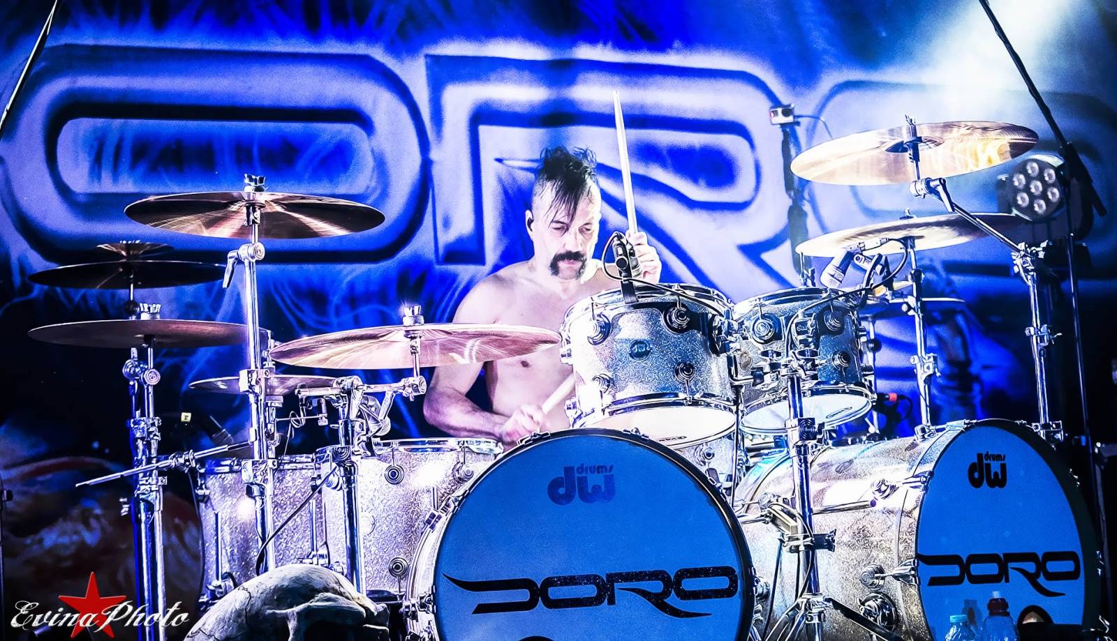 Doro Pesch ví, jak vyzrát na věk. V Praze řádila jako zamlada