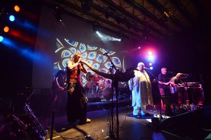 Čankišou křtili v Brně desku šamanovicí