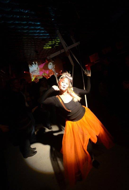 Čankišou křtili v Brně desku šamanovicí