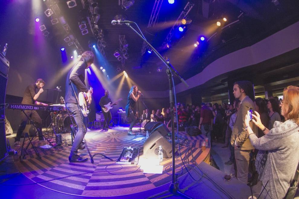 Emma Smetana křtila nový klip v Lucerna Music Baru. A byla skvělá