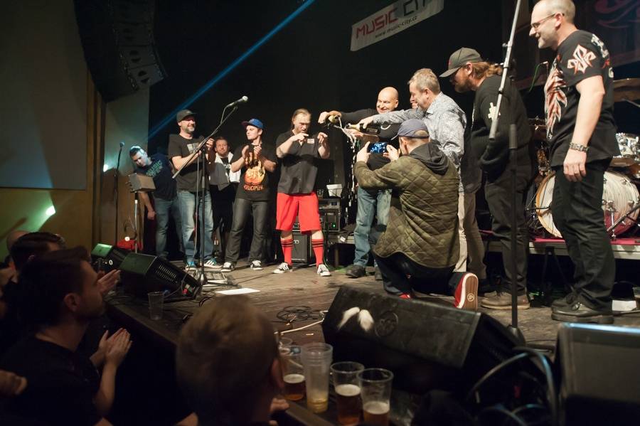 Krucipüsk oslavili 25 let existence a pokřtili novou desku Tintili Vantili