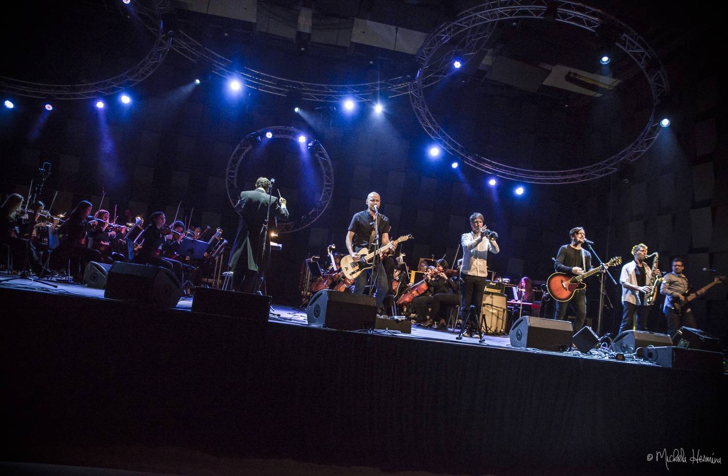 V Karlíně zářily vánoční hvězdy - Chinaski, Miro Žbirka, Michal Hrůza či Marek Ztracený