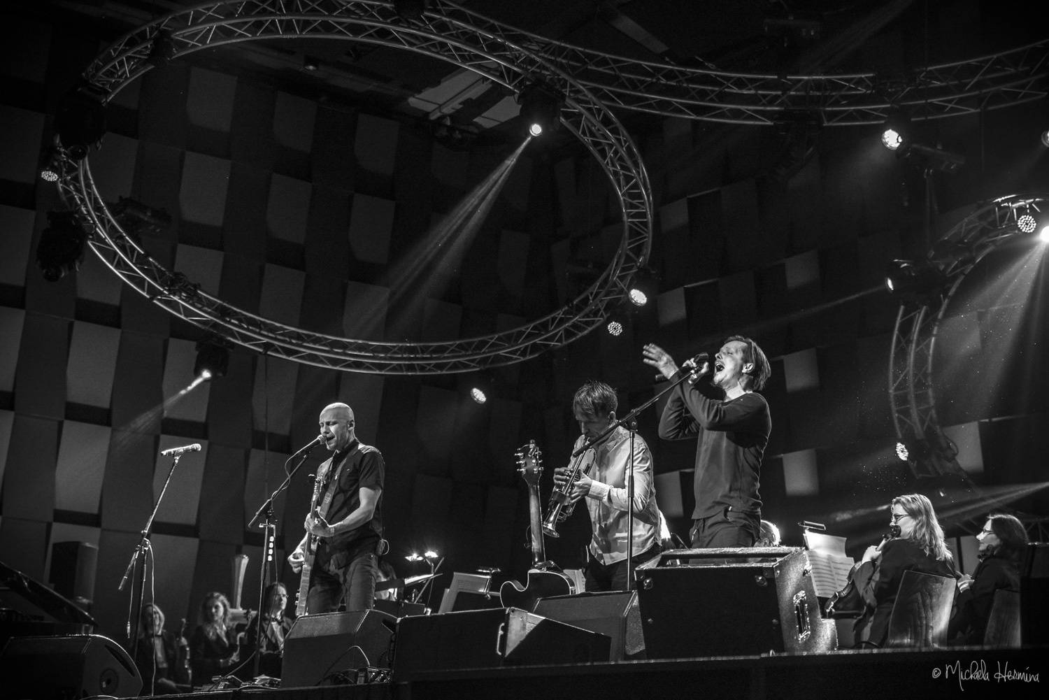 V Karlíně zářily vánoční hvězdy - Chinaski, Miro Žbirka, Michal Hrůza či Marek Ztracený