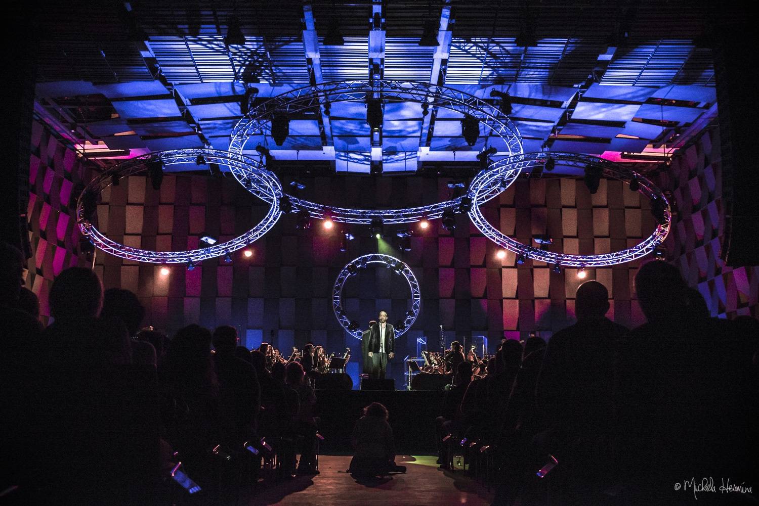 V Karlíně zářily vánoční hvězdy - Chinaski, Miro Žbirka, Michal Hrůza či Marek Ztracený