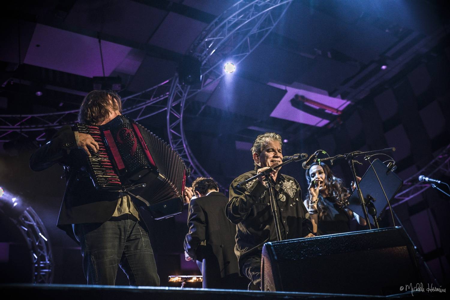 V Karlíně zářily vánoční hvězdy - Chinaski, Miro Žbirka, Michal Hrůza či Marek Ztracený