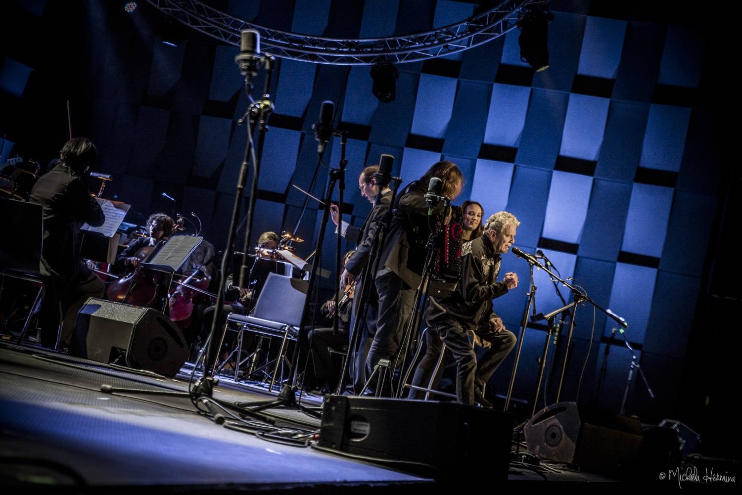 V Karlíně zářily vánoční hvězdy - Chinaski, Miro Žbirka, Michal Hrůza či Marek Ztracený