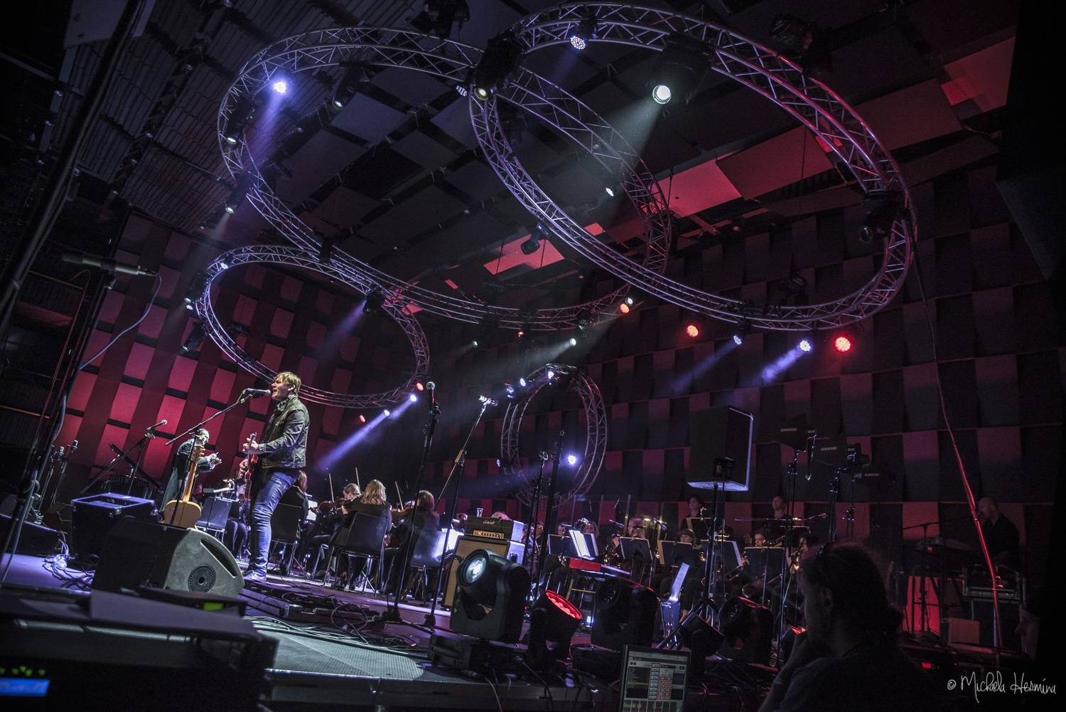 V Karlíně zářily vánoční hvězdy - Chinaski, Miro Žbirka, Michal Hrůza či Marek Ztracený