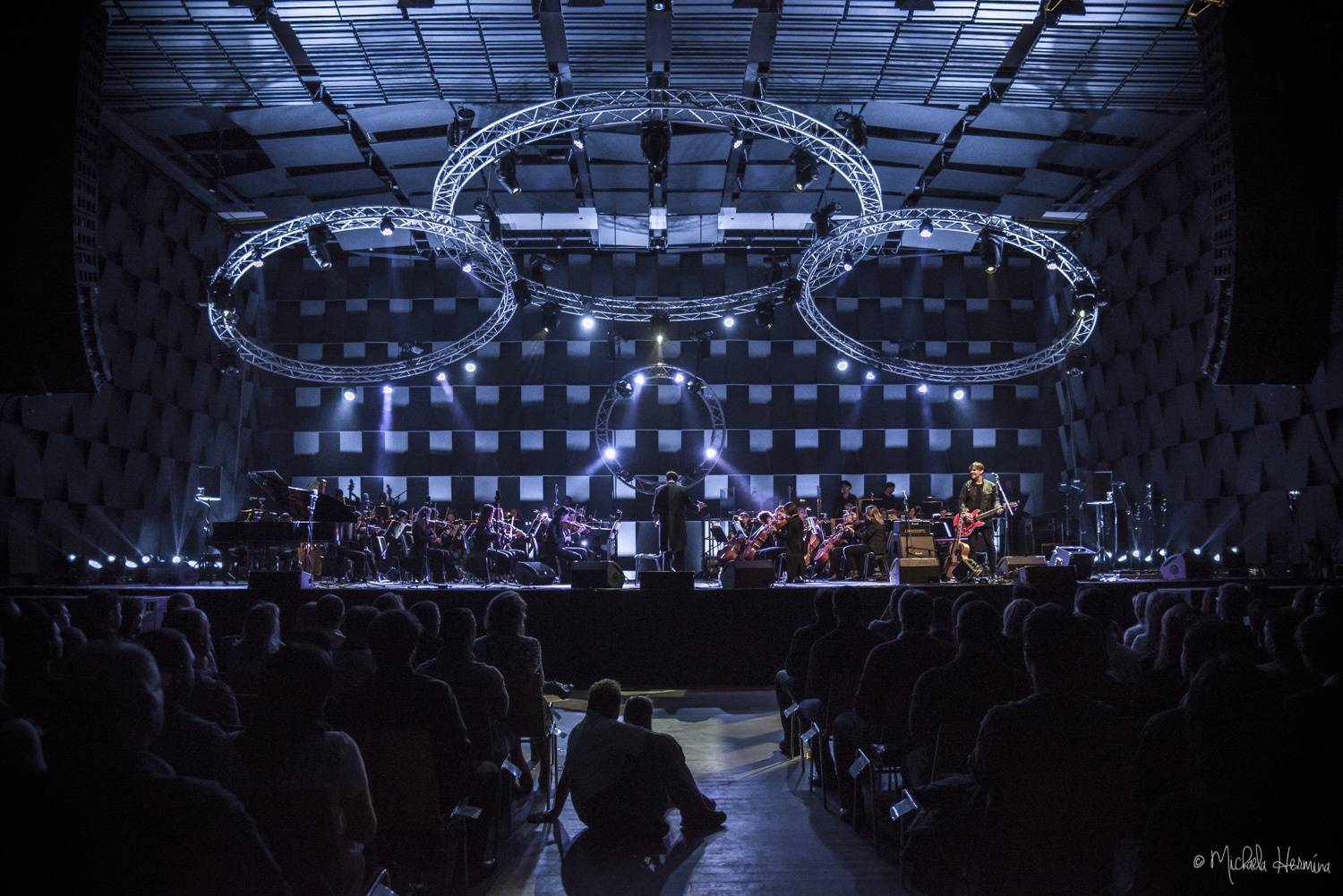 V Karlíně zářily vánoční hvězdy - Chinaski, Miro Žbirka, Michal Hrůza či Marek Ztracený