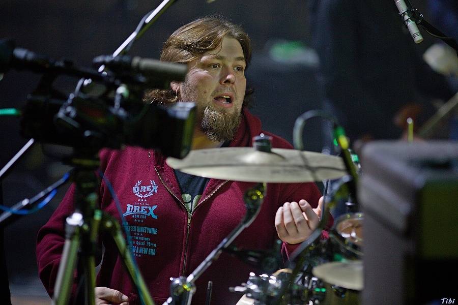 S kapelou Tři sestry na zkoušce, v zákulisí i na velkém koncertě v O2 areně