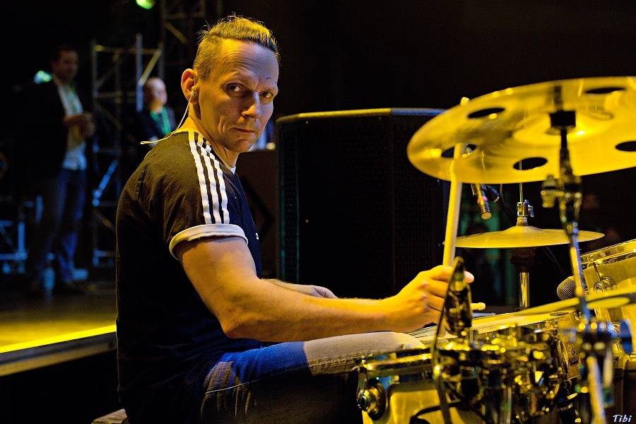 S kapelou Tři sestry na zkoušce, v zákulisí i na velkém koncertě v O2 areně