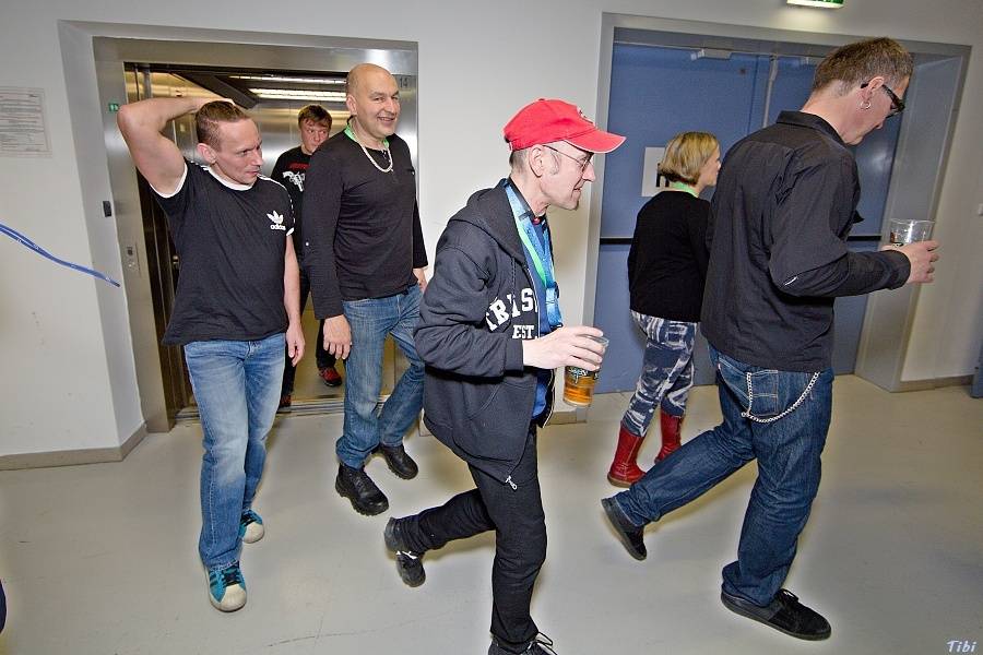 S kapelou Tři sestry na zkoušce, v zákulisí i na velkém koncertě v O2 areně