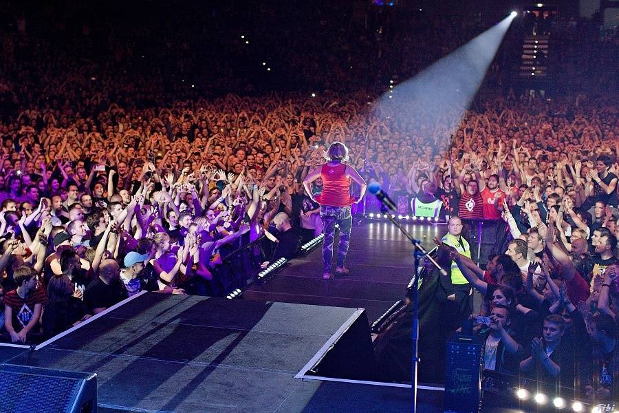 S kapelou Tři sestry na zkoušce, v zákulisí i na velkém koncertě v O2 areně