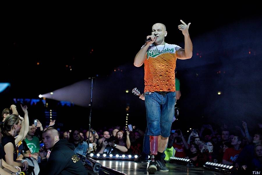 S kapelou Tři sestry na zkoušce, v zákulisí i na velkém koncertě v O2 areně