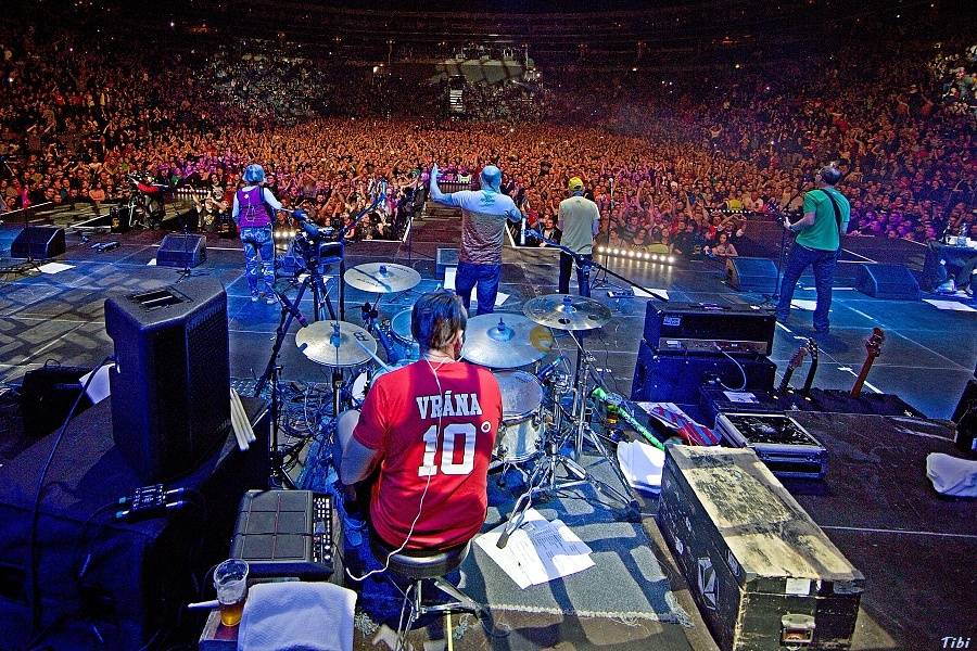 S kapelou Tři sestry na zkoušce, v zákulisí i na velkém koncertě v O2 areně