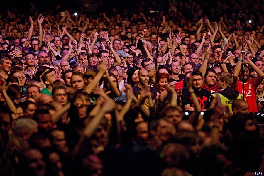 S kapelou Tři sestry na zkoušce, v zákulisí i na velkém koncertě v O2 areně