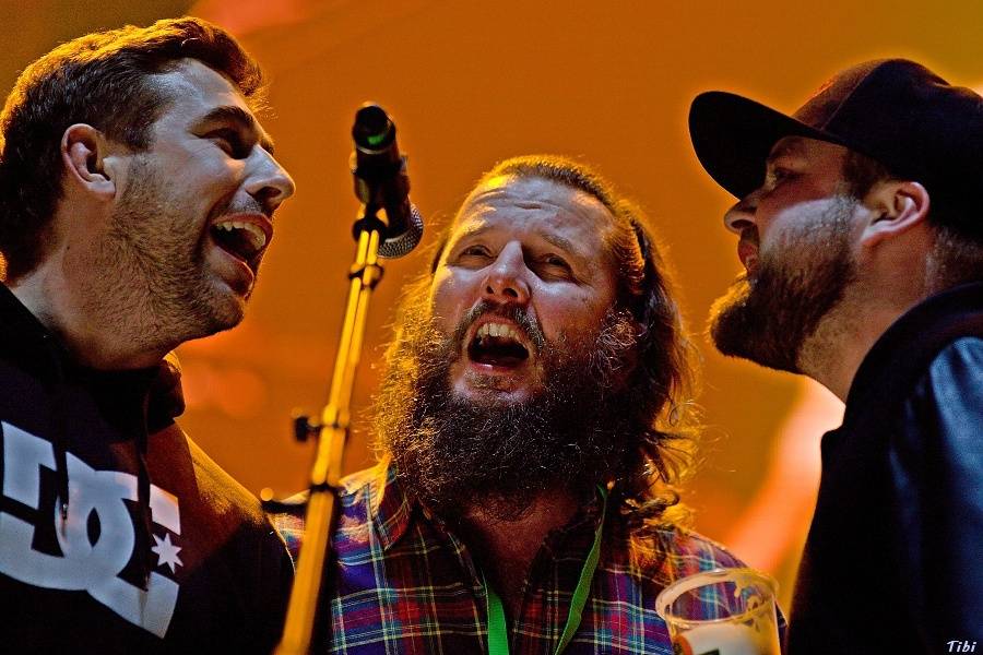 S kapelou Tři sestry na zkoušce, v zákulisí i na velkém koncertě v O2 areně