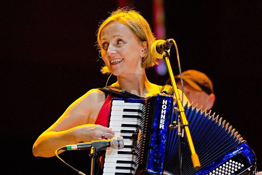 S kapelou Tři sestry na zkoušce, v zákulisí i na velkém koncertě v O2 areně