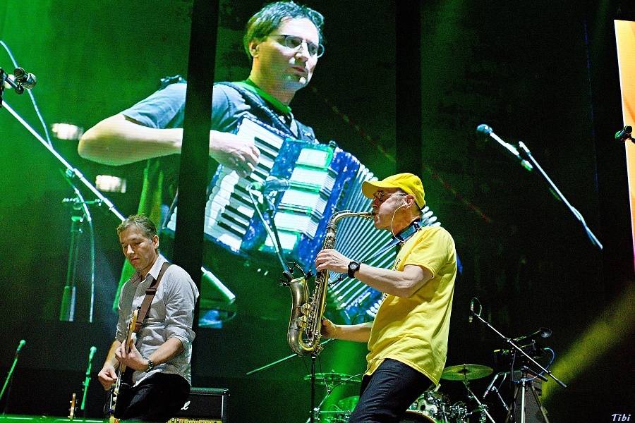 S kapelou Tři sestry na zkoušce, v zákulisí i na velkém koncertě v O2 areně