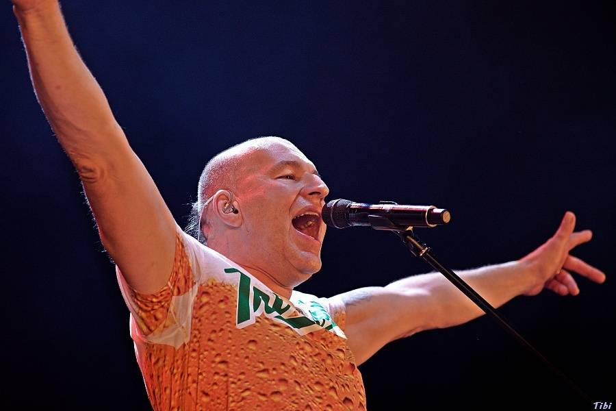 S kapelou Tři sestry na zkoušce, v zákulisí i na velkém koncertě v O2 areně