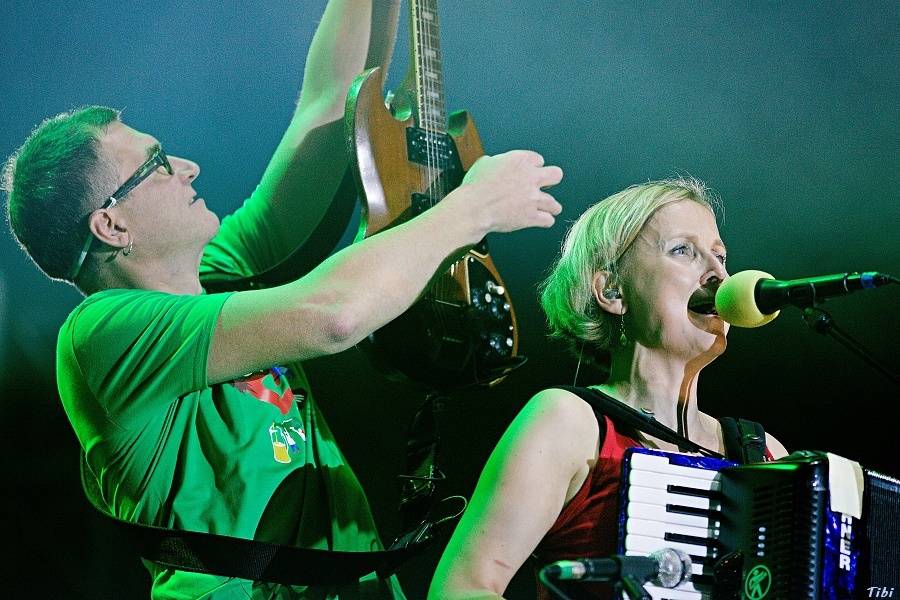 S kapelou Tři sestry na zkoušce, v zákulisí i na velkém koncertě v O2 areně