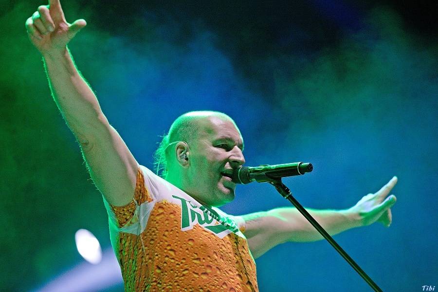 S kapelou Tři sestry na zkoušce, v zákulisí i na velkém koncertě v O2 areně