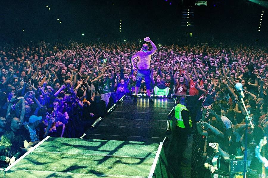 S kapelou Tři sestry na zkoušce, v zákulisí i na velkém koncertě v O2 areně