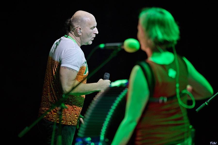 S kapelou Tři sestry na zkoušce, v zákulisí i na velkém koncertě v O2 areně