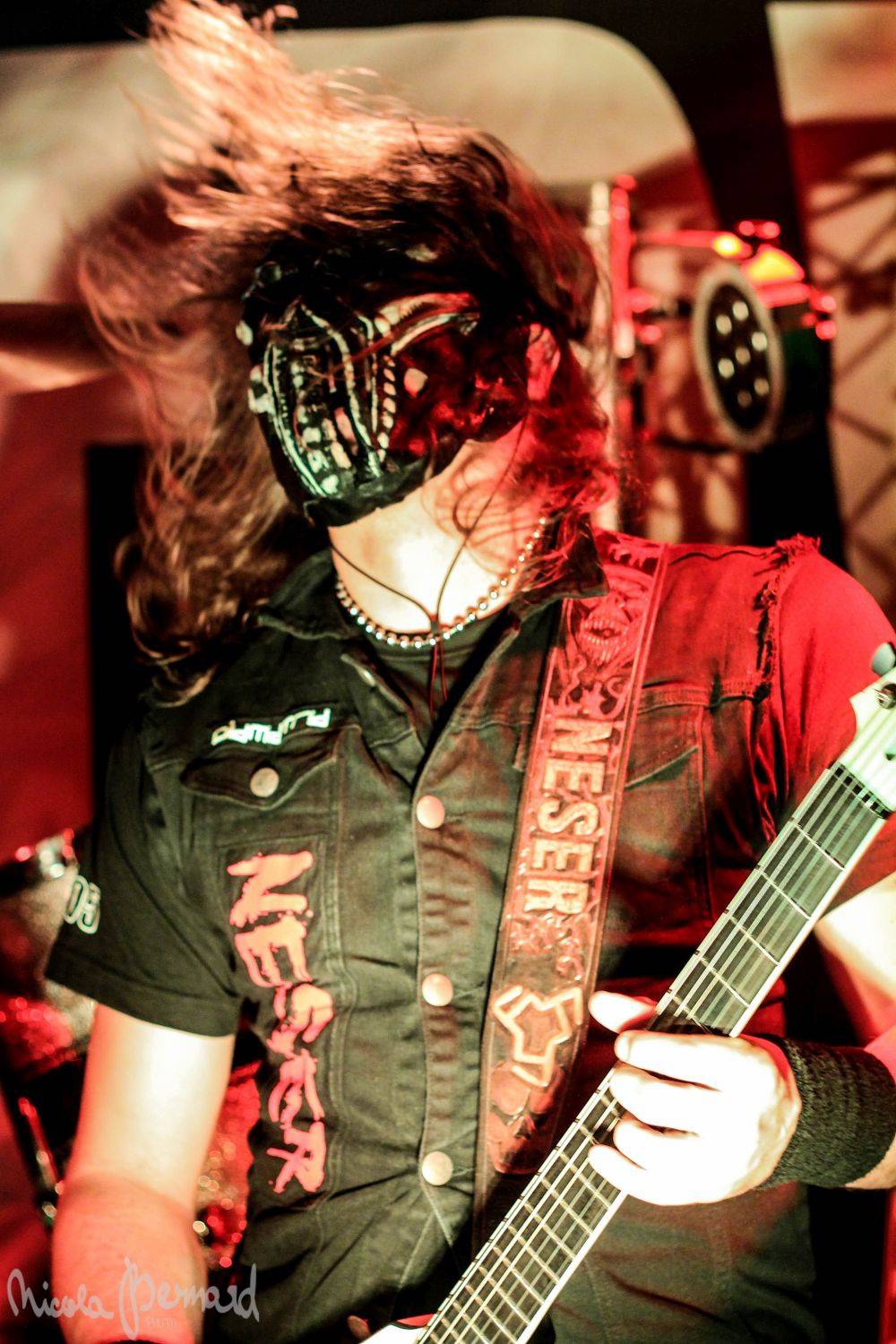 Dymytry mají za sebou 100 koncertů, rozdávali dárky a pozvali malého metalistu na pódium