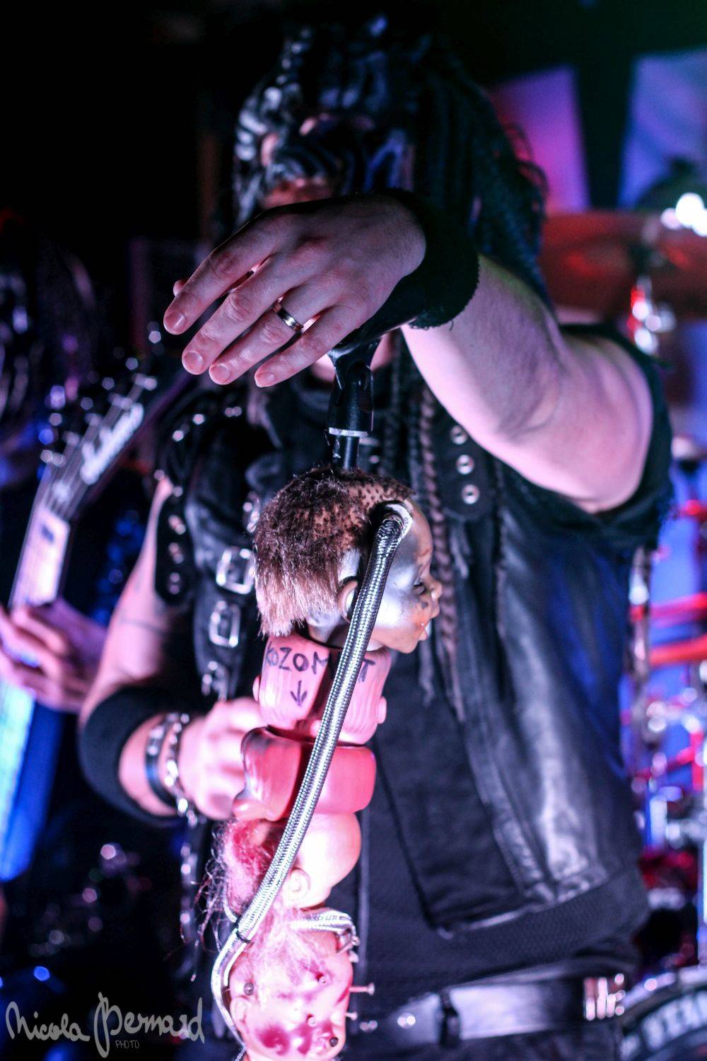 Dymytry mají za sebou 100 koncertů, rozdávali dárky a pozvali malého metalistu na pódium