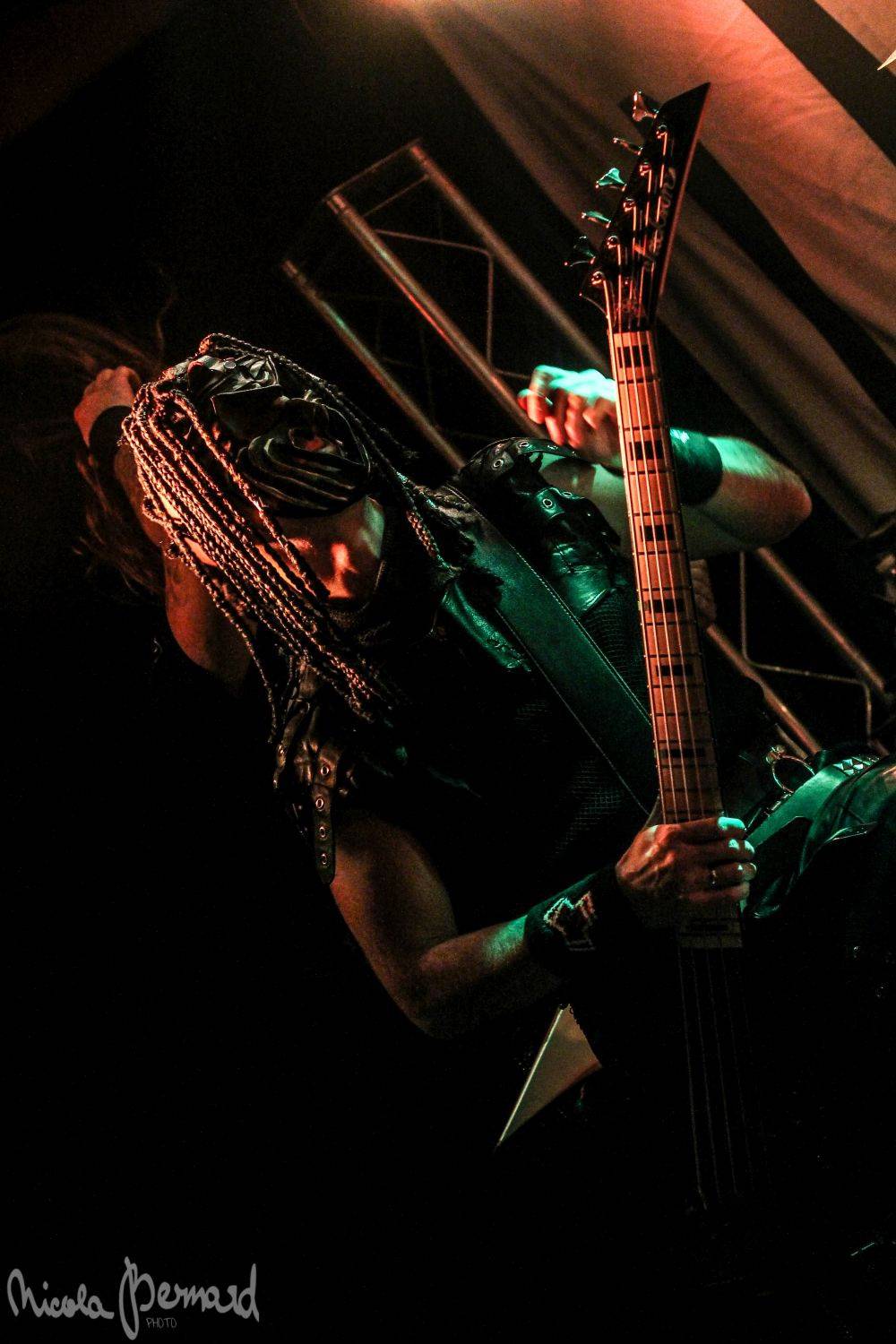 Dymytry mají za sebou 100 koncertů, rozdávali dárky a pozvali malého metalistu na pódium