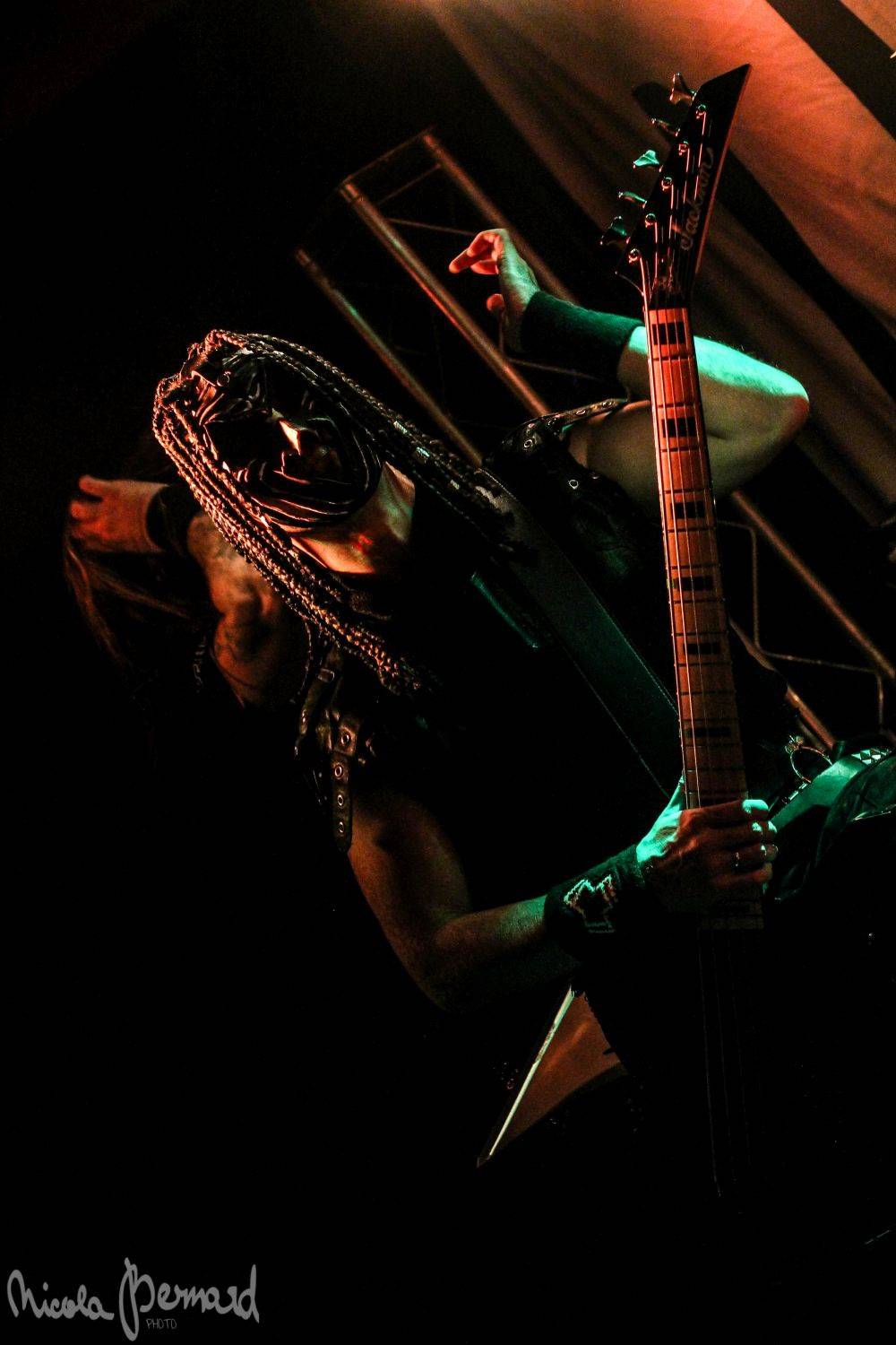 Dymytry mají za sebou 100 koncertů, rozdávali dárky a pozvali malého metalistu na pódium