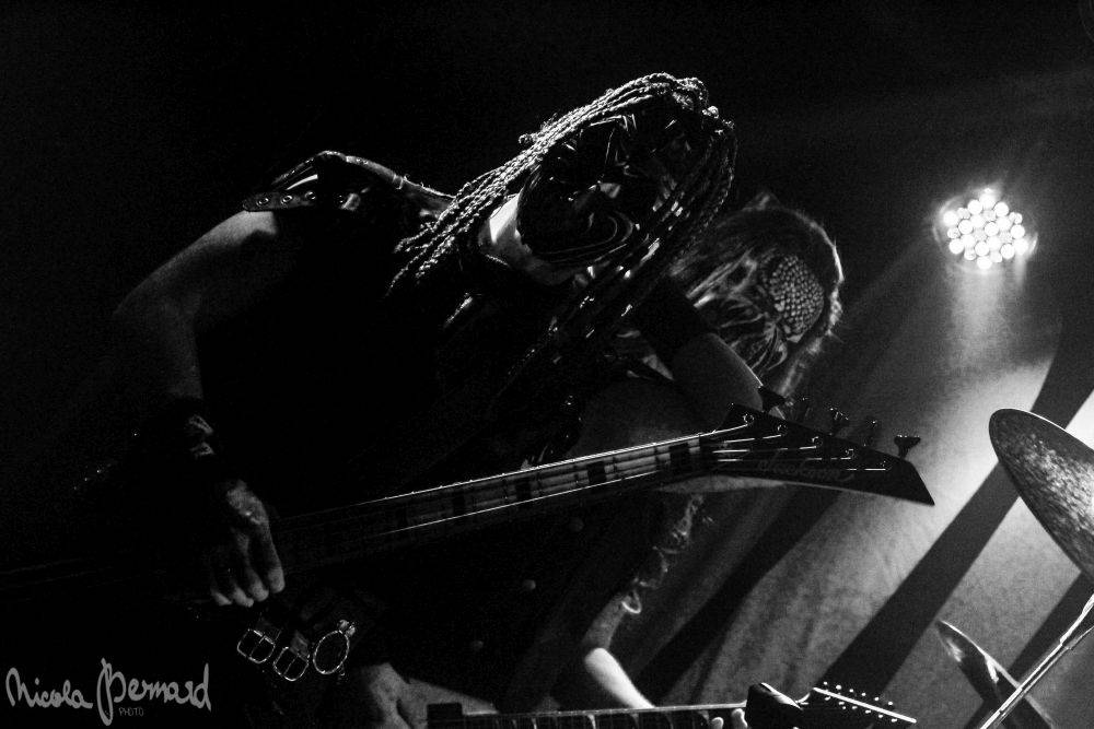 Dymytry mají za sebou 100 koncertů, rozdávali dárky a pozvali malého metalistu na pódium