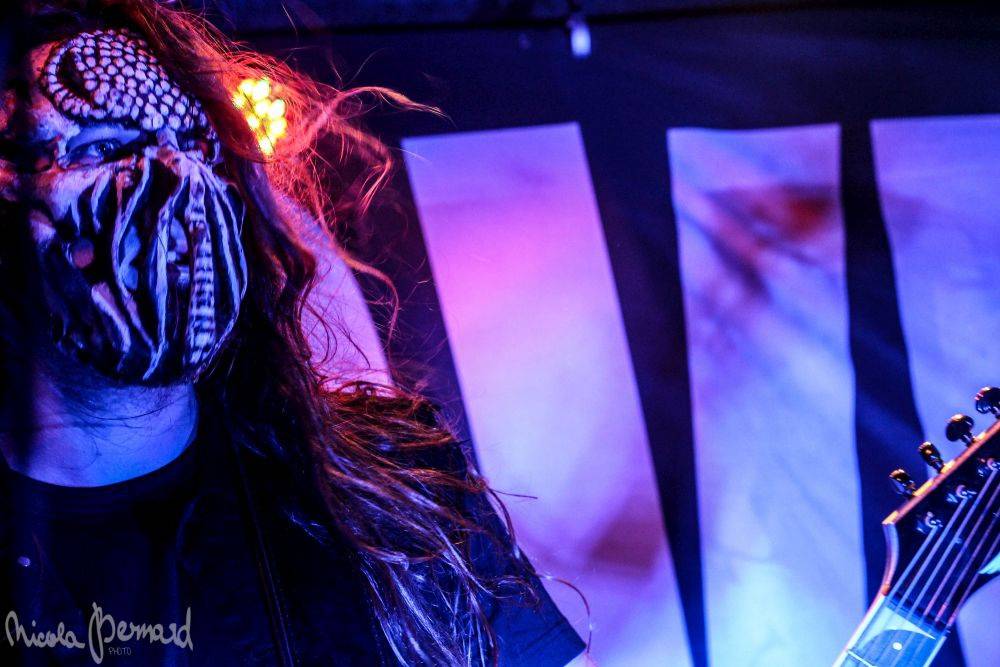 Dymytry mají za sebou 100 koncertů, rozdávali dárky a pozvali malého metalistu na pódium