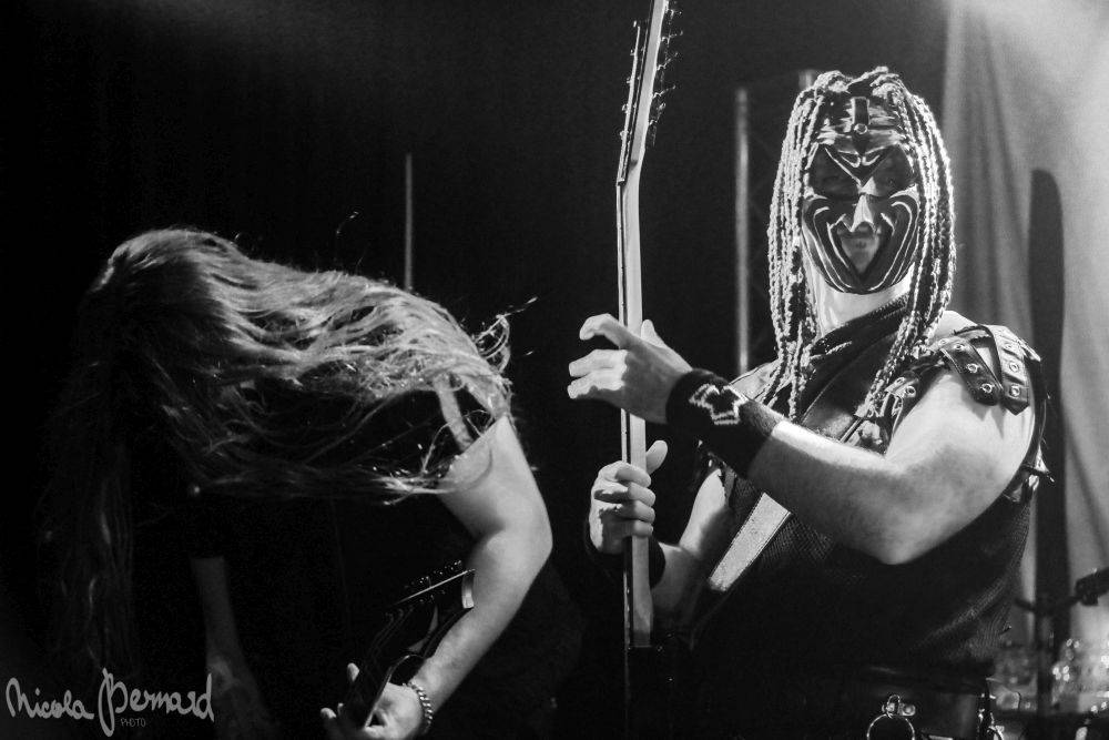 Dymytry mají za sebou 100 koncertů, rozdávali dárky a pozvali malého metalistu na pódium