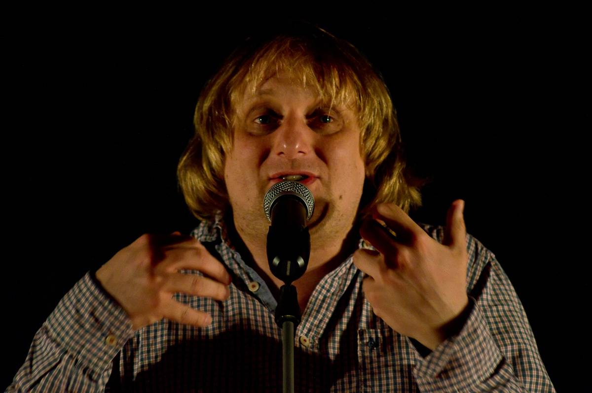 Na stojáka v Kadani: Lukáš Pavlásek a spol. bavili tak, že tekly slzy smíchu