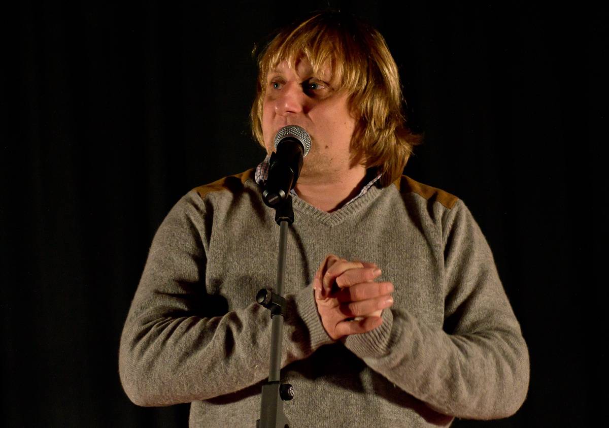 Na stojáka v Kadani: Lukáš Pavlásek a spol. bavili tak, že tekly slzy smíchu