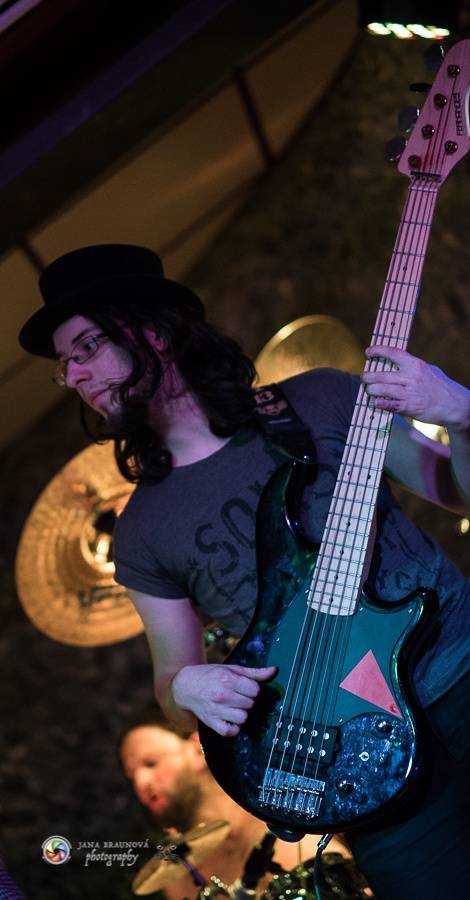 Vladivojsko spustilo metalový řev v Plzni